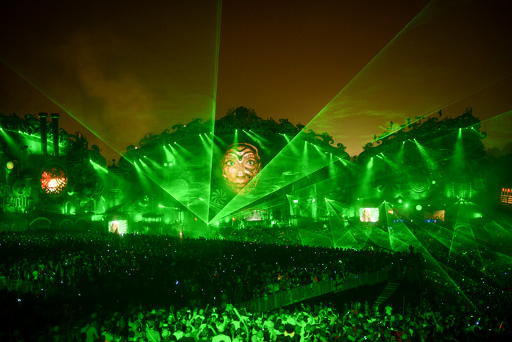 Tomorrowland sfeerbeelden & publieksfoto's 28 juni - deel 2, picture 103, photographed by Youri Vanlommel - FrontView Magazine