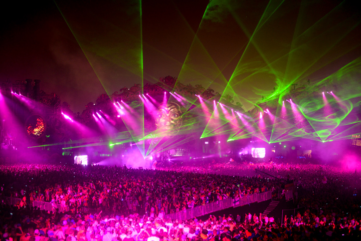 Tomorrowland sfeerbeelden & publieksfoto's 28 juni - deel 2, picture 104, photographed by Youri Vanlommel - FrontView Magazine
