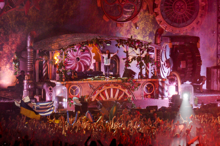 Tomorrowland sfeerbeelden & publieksfoto's 28 juni - deel 2, picture 106, photographed by Youri Vanlommel - FrontView Magazine
