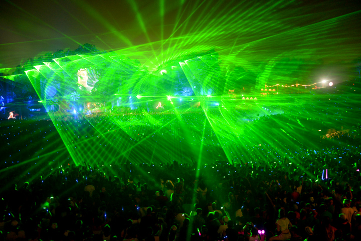 Tomorrowland sfeerbeelden & publieksfoto's 28 juni - deel 2, picture 113, photographed by Youri Vanlommel - FrontView Magazine