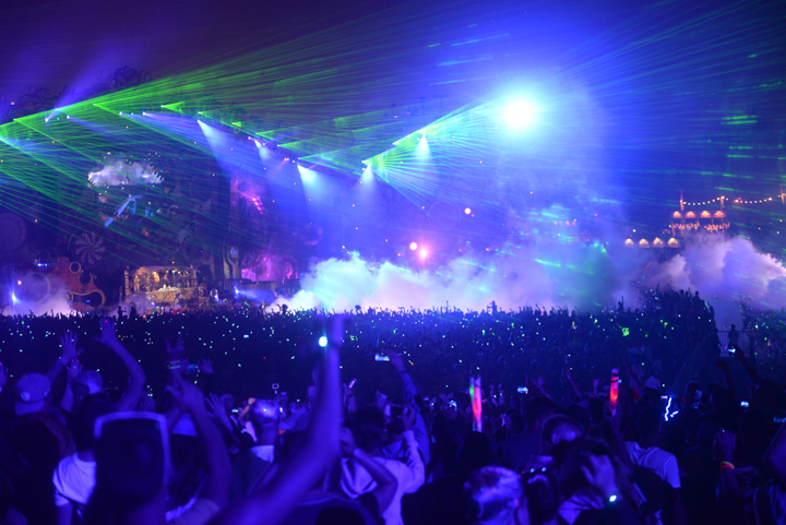 Tomorrowland sfeerbeelden & publieksfoto's 28 juni - deel 2, picture 125, photographed by Youri Vanlommel - FrontView Magazine