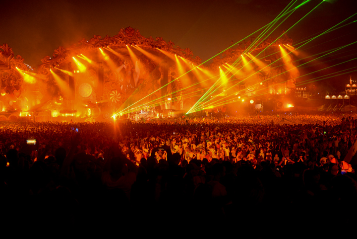 Tomorrowland sfeerbeelden & publieksfoto's 28 juni - deel 2, picture 126, photographed by Youri Vanlommel - FrontView Magazine
