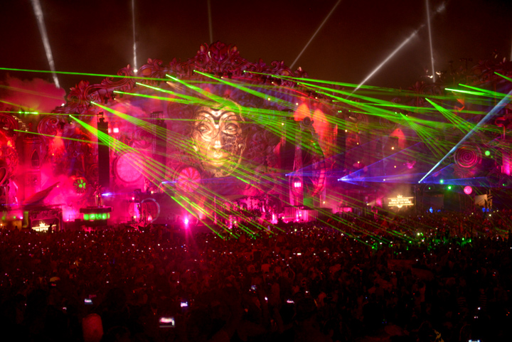 Tomorrowland sfeerbeelden & publieksfoto's 28 juni - deel 2, picture 127, photographed by Youri Vanlommel - FrontView Magazine