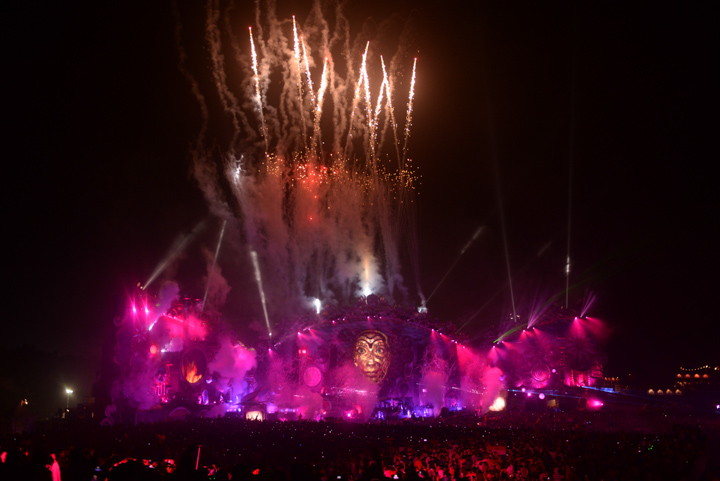 Tomorrowland sfeerbeelden & publieksfoto's 28 juni - deel 2, picture 129, photographed by Youri Vanlommel - FrontView Magazine