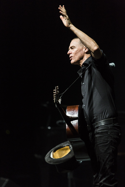 Bryan Adams - The Bare Bones Tour @ Capitole Gent, foto 14, foto's door Edwin Houdevelt - FrontView Magazine