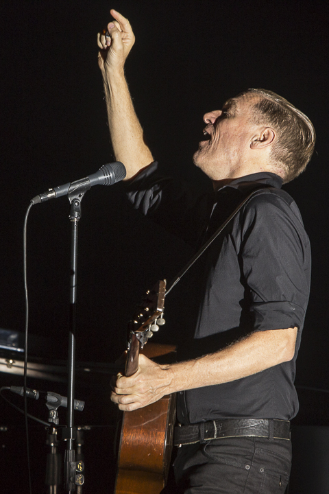 Bryan Adams - The Bare Bones Tour @ Capitole Gent, foto 17, foto's door Edwin Houdevelt - FrontView Magazine