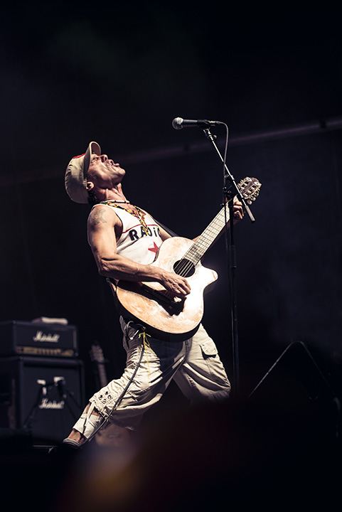 Manu Chao @ Esperanzah!, picture 9, photographed by Jef Peeters - FrontView Magazine