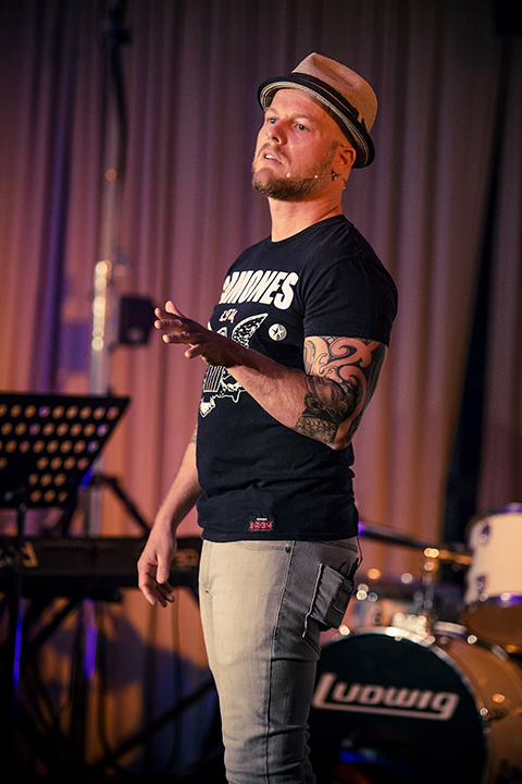 Marco Roelofs @ M-idzomer 2014, picture 1, photographed by Elke Briers - FrontView Magazine