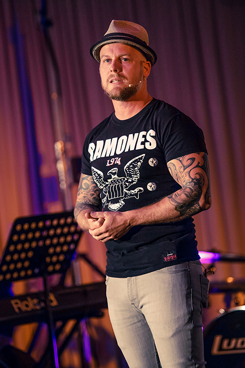 Marco Roelofs @ M-idzomer 2014, picture 2, photographed by Elke Briers - FrontView Magazine