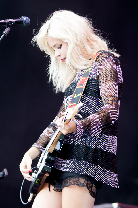 Nina Nesbitt @ Suikerrock 2014, picture 1, photographed by Koen Rondelez - FrontView Magazine