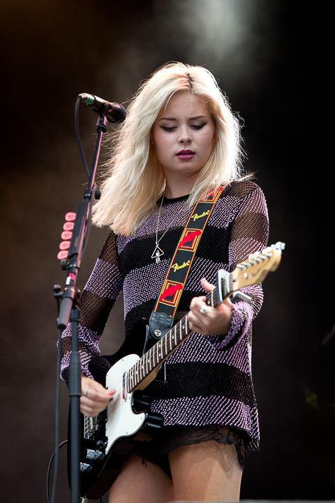 Nina Nesbitt @ Suikerrock 2014, picture 4, photographed by Koen Rondelez - FrontView Magazine