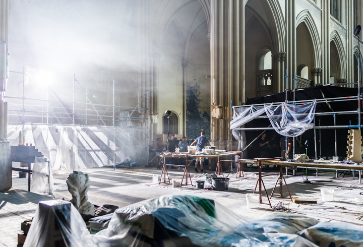 Setbezoek verfilming: "Black" @ Gésukerk St.-Joost-ten-Node, picture 58, photographed by Guy Danneels - FrontView Magazine