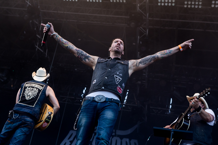 The BossHoss @ See-Rock Festival 2014, picture 7, photographed by Dorien Goetschalckx - FrontView Magazine