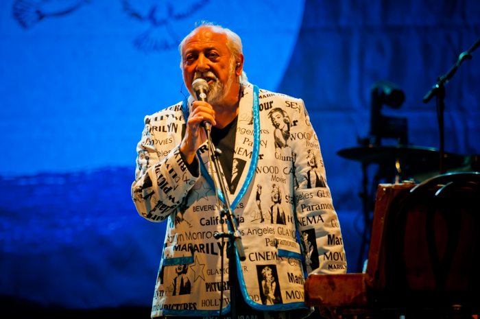 Urbanus & De Fanfaar @ Dranouter 2014, picture 12, photographed by Devid Camerlynck - FrontView Magazine