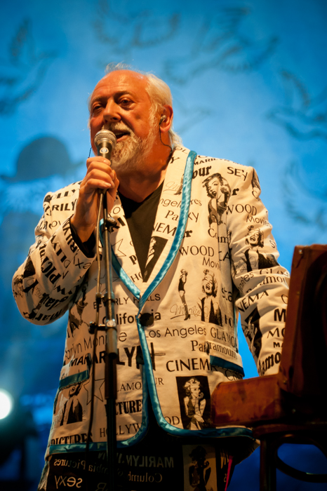 Urbanus & De Fanfaar @ Dranouter 2014, picture 15, photographed by Devid Camerlynck - FrontView Magazine