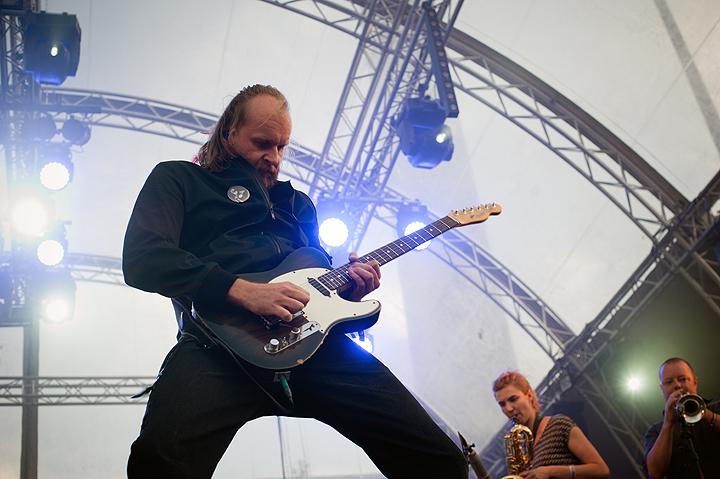 Admiral Freebee @ Ronquières Festival 2014, picture 5, photographed by Magali Decamps - FrontView Magazine