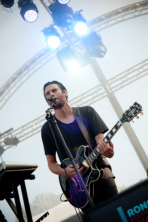 Birdpen @ Ronquières Festival 2014, picture 2, photographed by Magali Decamps - FrontView Magazine