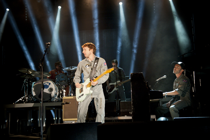 James Blunt @ Dranouter 2014, picture 3, photographed by Devid Camerlynck - FrontView Magazine
