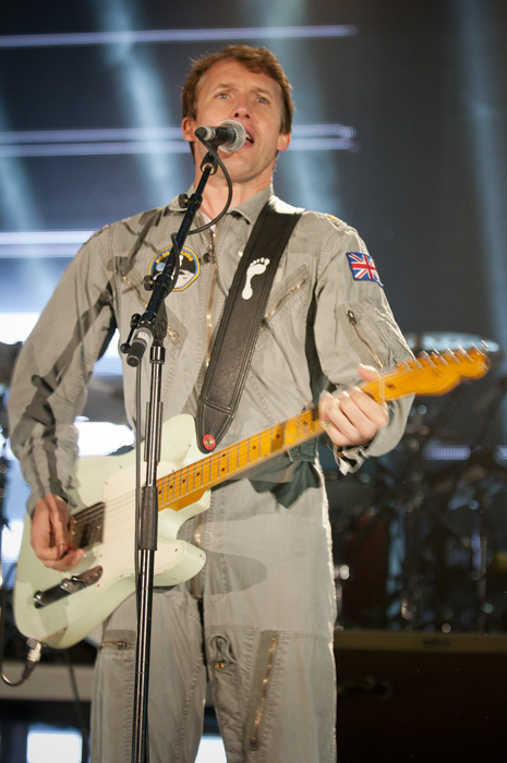 James Blunt @ Dranouter 2014, picture 7, photographed by Devid Camerlynck - FrontView Magazine