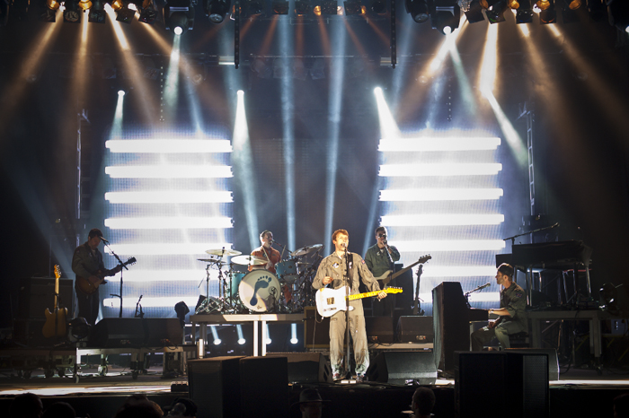 James Blunt @ Dranouter 2014, picture 10, photographed by Devid Camerlynck - FrontView Magazine