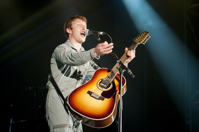 James Blunt @ Dranouter 2014, picture 20, photographed by Devid Camerlynck - FrontView Magazine