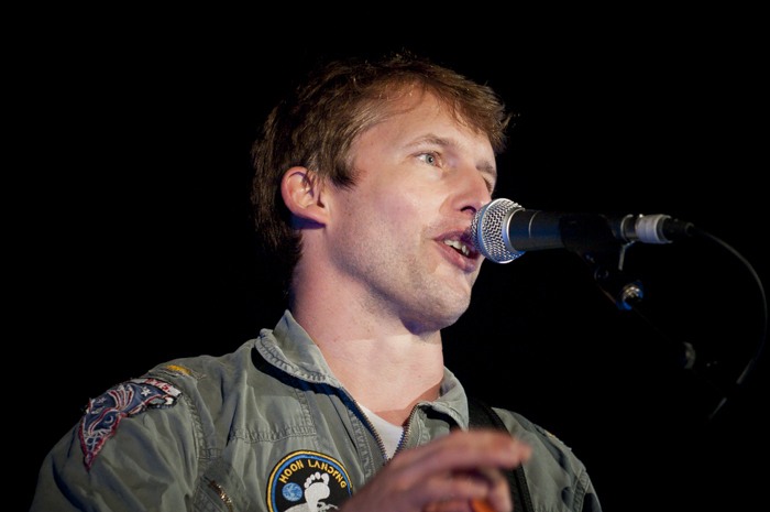 James Blunt @ Dranouter 2014, picture 23, photographed by Devid Camerlynck - FrontView Magazine