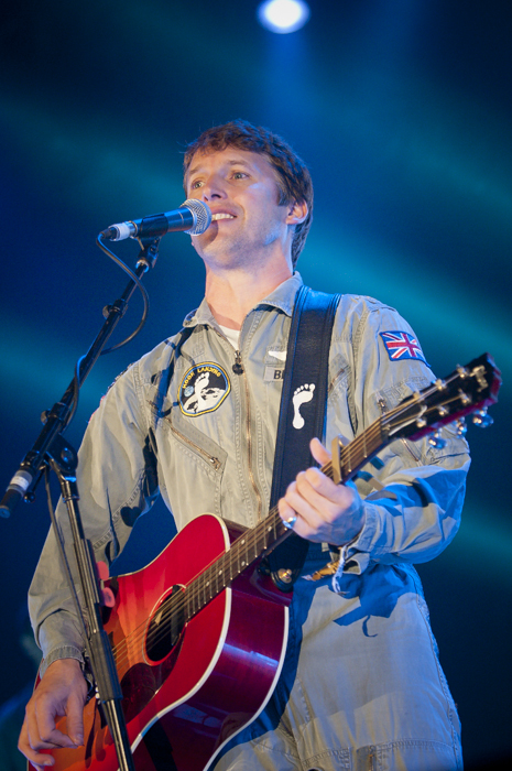 James Blunt @ Dranouter 2014, picture 27, photographed by Devid Camerlynck - FrontView Magazine