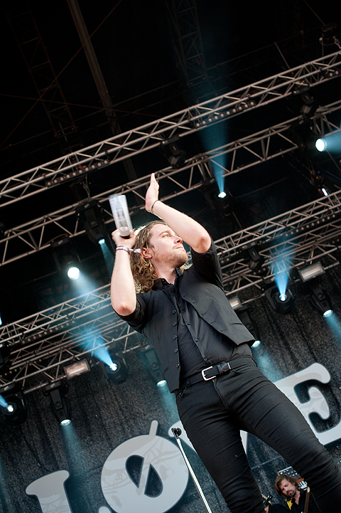 Julien Doré @ Ronquières Festival 2014, picture 2, photographed by Magali Decamps - FrontView Magazine