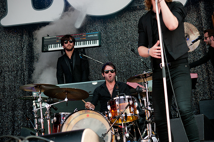 Julien Doré @ Ronquières Festival 2014, picture 4, photographed by Magali Decamps - FrontView Magazine