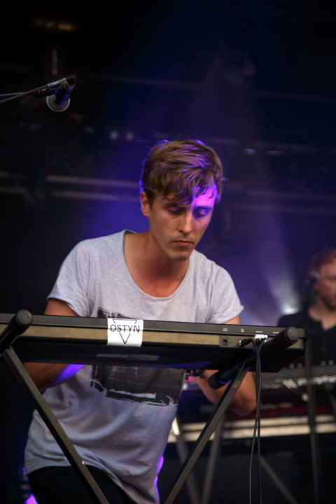Ostyn @ M-idzomer 2014, picture 2, photographed by Tristan Herftijd - FrontView Magazine