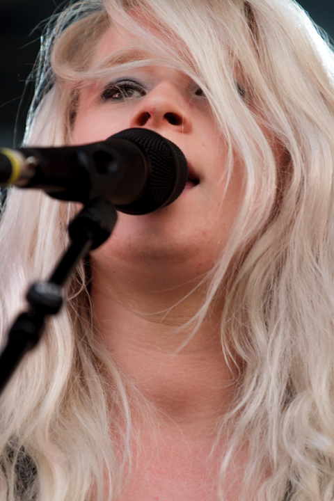 Reena Riot @ M-idzomer 2014, picture 16, photographed by Tristan Herftijd - FrontView Magazine