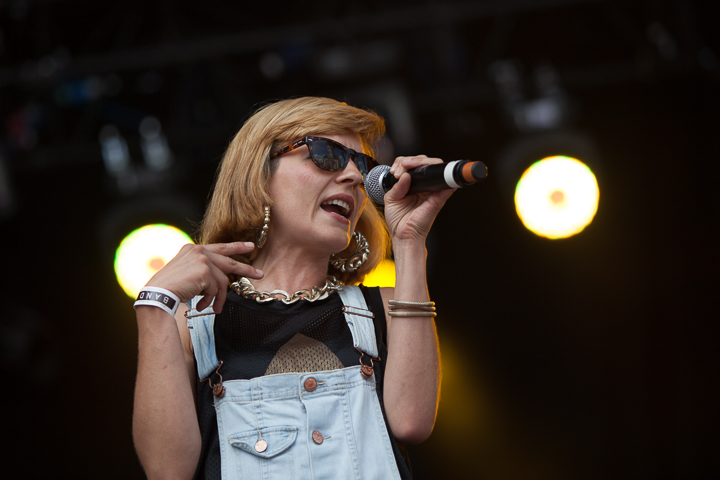 Slongs Dievanongs @ Suikerrock 2014, picture 4, photographed by Koen Rondelez - FrontView Magazine