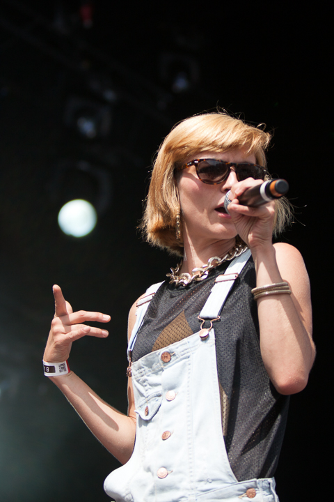 Slongs Dievanongs @ Suikerrock 2014, picture 6, photographed by Koen Rondelez - FrontView Magazine