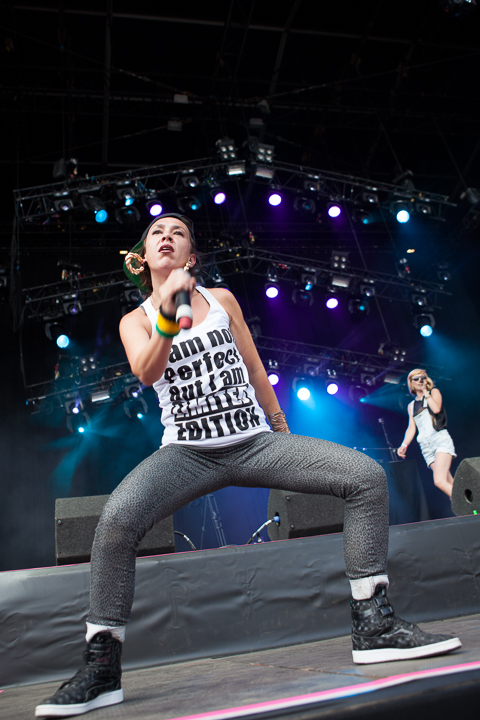 Slongs Dievanongs @ Suikerrock 2014, picture 16, photographed by Koen Rondelez - FrontView Magazine