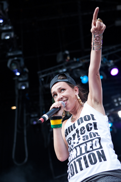 Slongs Dievanongs @ Suikerrock 2014, picture 17, photographed by Koen Rondelez - FrontView Magazine
