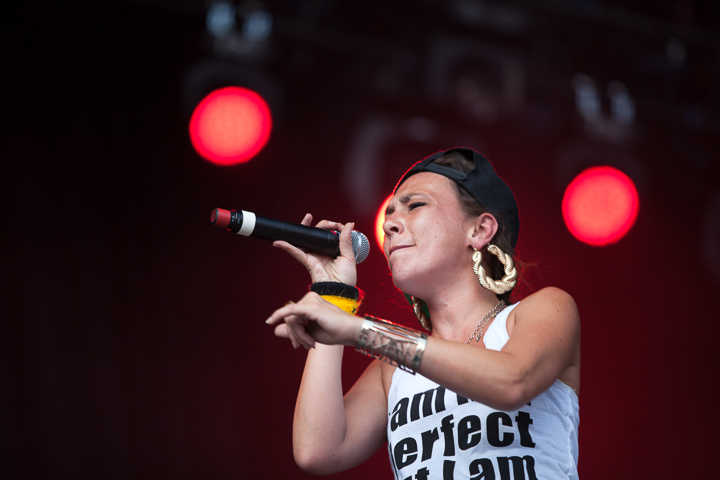 Slongs Dievanongs @ Suikerrock 2014, picture 19, photographed by Koen Rondelez - FrontView Magazine