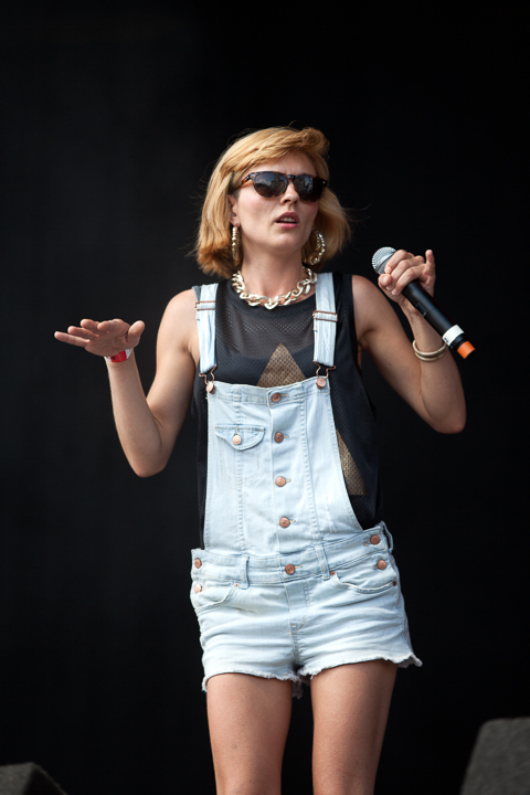 Slongs Dievanongs @ Suikerrock 2014, picture 21, photographed by Koen Rondelez - FrontView Magazine