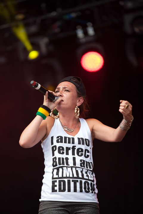 Slongs Dievanongs @ Suikerrock 2014, picture 24, photographed by Koen Rondelez - FrontView Magazine