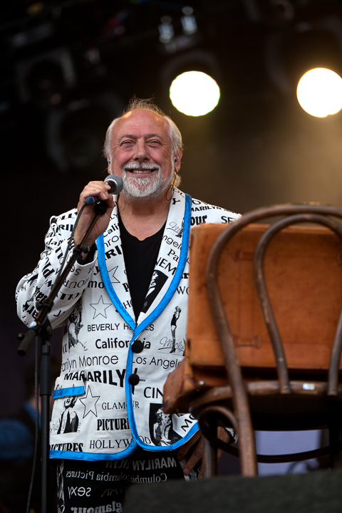 Urbanus & De Fanfaar @ Suikerrock 2014, foto 1, foto's door Koen Rondelez - FrontView Magazine