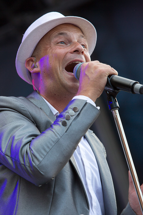 Wim Leys & @ fundum @ Antwerpen Zingt, picture 2, photographed by Steven Stausens - FrontView Magazine