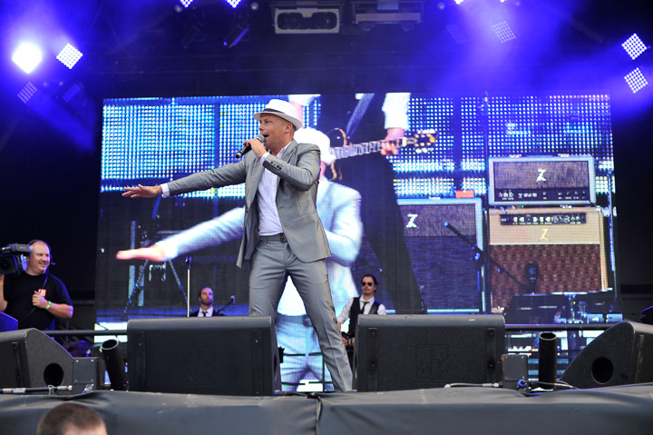 Wim Leys & @ fundum @ Antwerpen Zingt, picture 28, photographed by Steven Stausens - FrontView Magazine