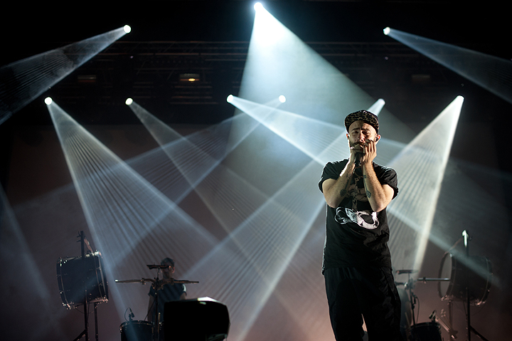 Woodkid @ Ronquières Festival 2014, picture 10, photographed by Magali Decamps - FrontView Magazine