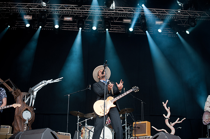 Yodelice @ Ronquières Festival 2014, picture 11, photographed by Magali Decamps - FrontView Magazine