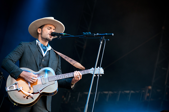 Yodelice @ Ronquières Festival 2014, picture 12, photographed by Magali Decamps - FrontView Magazine