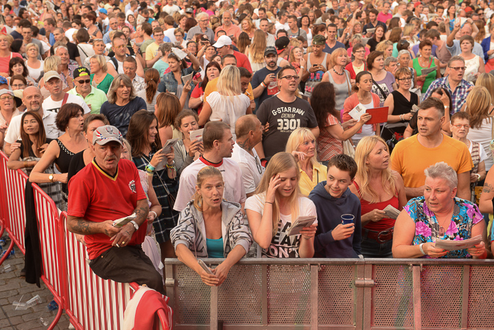 Antwerpen Zingt 2014 @ Gedempte Zuiderdokken, picture 8, photographed by Steven Stausens, Vlaanderen Zingt, Antwerpen Zingt - FrontView Magazine