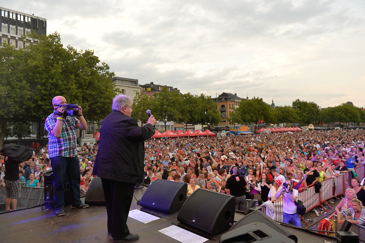Antwerpen Zingt 2014 @ Gedempte Zuiderdokken, picture 21, photographed by Steven Stausens, Vlaanderen Zingt, Antwerpen Zingt - FrontView Magazine