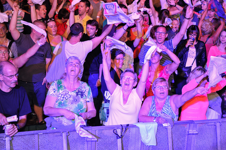 Antwerpen Zingt 2014 @ Gedempte Zuiderdokken, picture 81, photographed by Steven Stausens, Vlaanderen Zingt, Antwerpen Zingt - FrontView Magazine