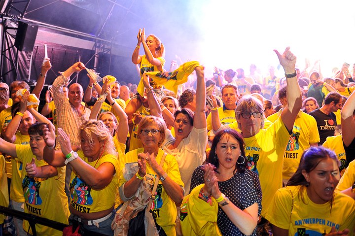 Antwerpen Zingt 2014 @ Gedempte Zuiderdokken, picture 86, photographed by Steven Stausens, Vlaanderen Zingt, Antwerpen Zingt - FrontView Magazine