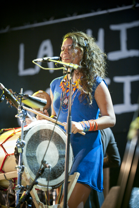 La Chiva Gantiva @ dranouter 2014, picture 2, photographed by Devid Camerlynck - FrontView Magazine