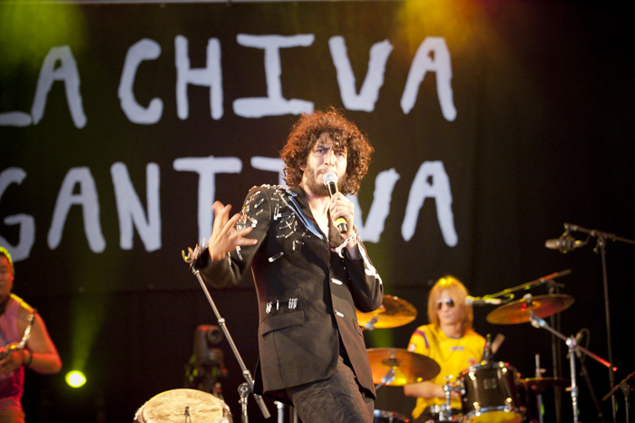 La Chiva Gantiva @ dranouter 2014, picture 4, photographed by Devid Camerlynck - FrontView Magazine
